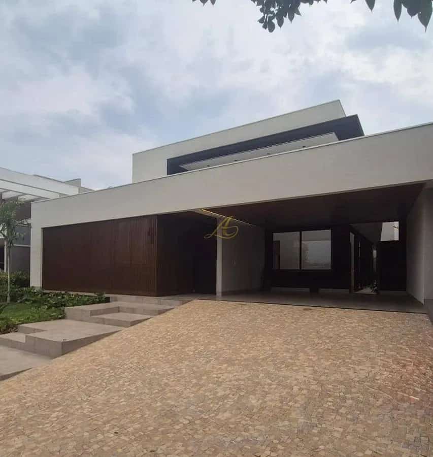 Casa térrea de 261 m² com 4 suítes à venda em condomínio | Terras de Siena